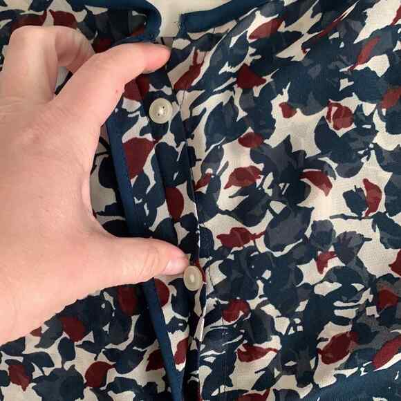 LOFT Button Down Sheer Blouse Sz S - Picture 4 of 8